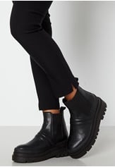 dema-short-boot-100-black