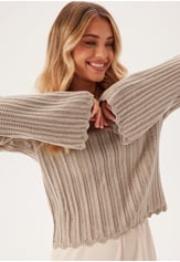 boat-neck-structure-knitted-sweater