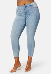 sandy-highwaist-superstretch-light-blue