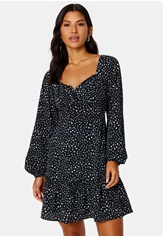 zandria-ls-dress-black-patterned