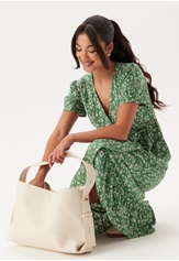 evie-puff-sleeve-wrap-dress-green-patterned-1