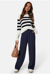 lone-knitted-sweater-white-striped