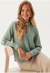 visurashil-high-neck-l-s-top-t-chinois-green