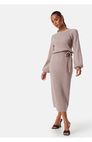 BUBBLEROOM Round Neck Rib Knitted Midi Dress 