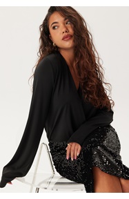 Happy Holly Sequin Trumpet Sleeve Midi Dress