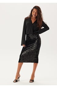 Happy Holly Sequin Trumpet Sleeve Midi Dress