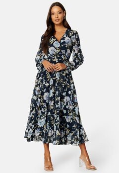 FOREVER NEW Camille Tiered Maxi Dress Augustine Floral
 bubbleroom.fi