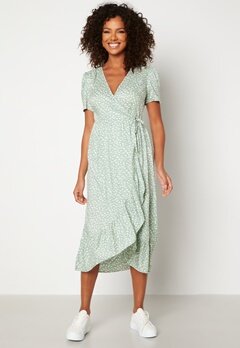 Happy Holly Evie puff sleeve wrap dress Green / Patterned bubbleroom.fi