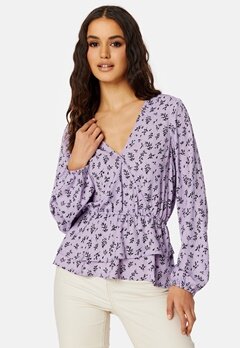 Happy Holly Serene wrap blouse Lavender / Patterned bubbleroom.fi