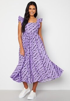 SELECTED FEMME Lara Scallop Sleeve Midi Dress Violet Tulip AOP:AOP bubbleroom.fi