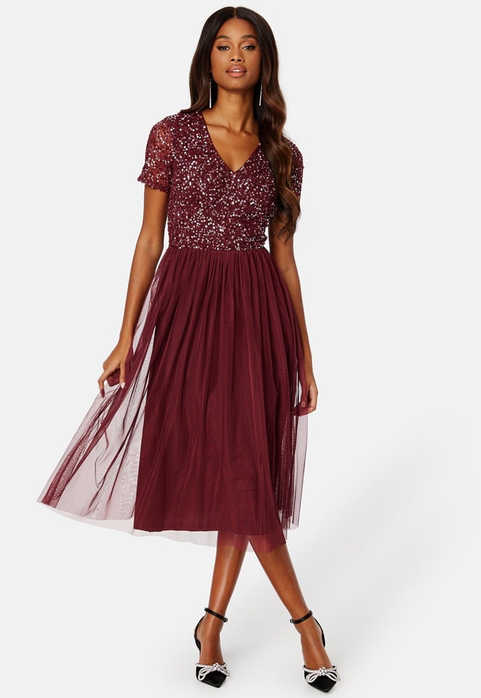 AngelEye Short Sleeve Sequin Embellished Midi Dress