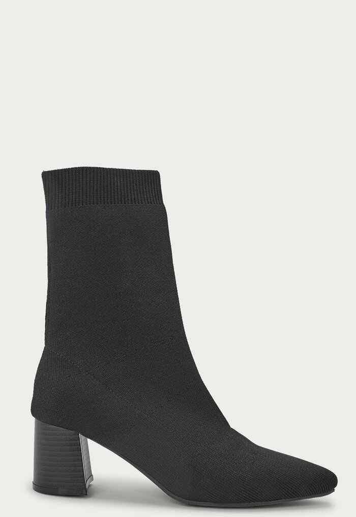 BUBBLEROOM Knitted Ankle Boot