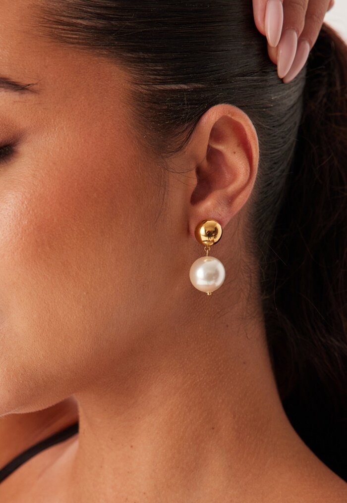 BY JOLIMA Jolie Pearl Earring, Gold