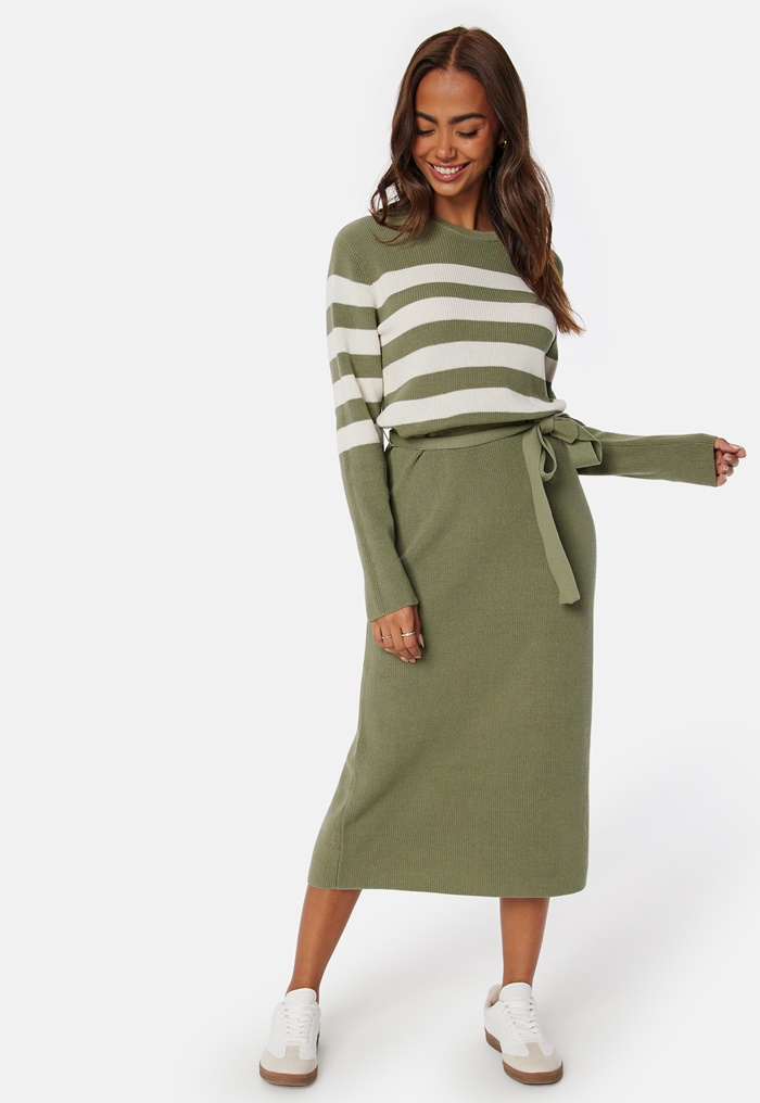 Happy Holly Striped O-neck  Knitted Dress