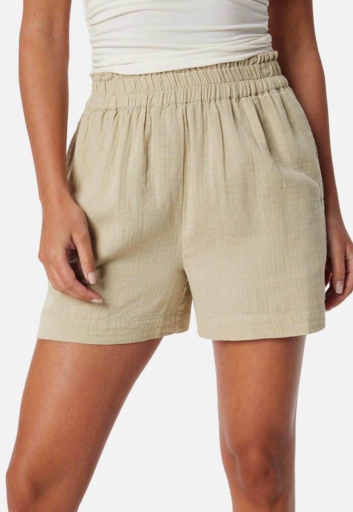 VILA Vilania High Waist shorts