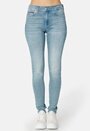 Nora MR Skinny Jeans